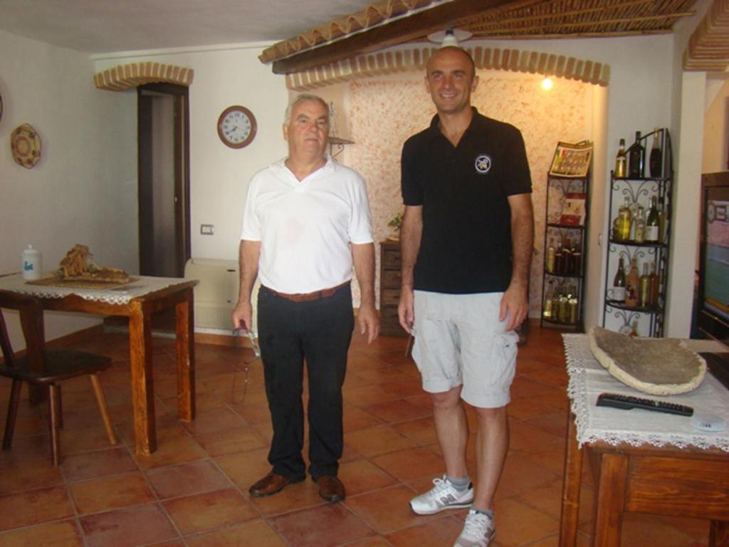 Agriturismo B&B Domo De Resteblas Berchidda Exterior photo