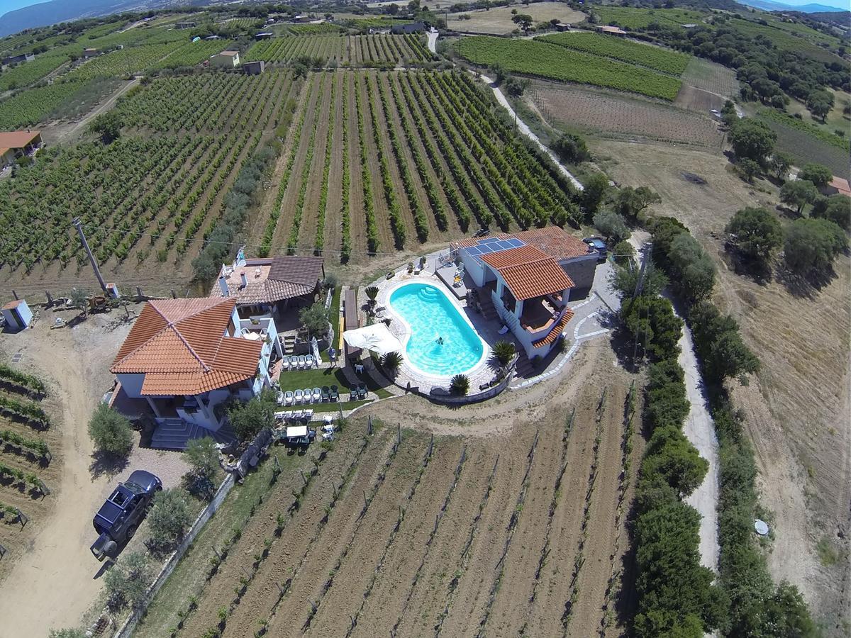 Agriturismo B&B Domo De Resteblas Berchidda Exterior photo